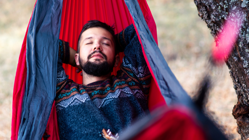 Att sova i en gungande säng ger inte bara snabbare insomning utan även djupare sömn, färre uppvaknanden och bättre minne. Foto: Shutterstock